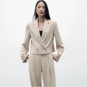 ZARA double breasted crop blazer light beige